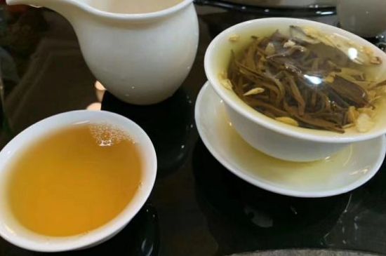 紅茶加冰糖的副作用，紅茶加冰糖好處和壞處